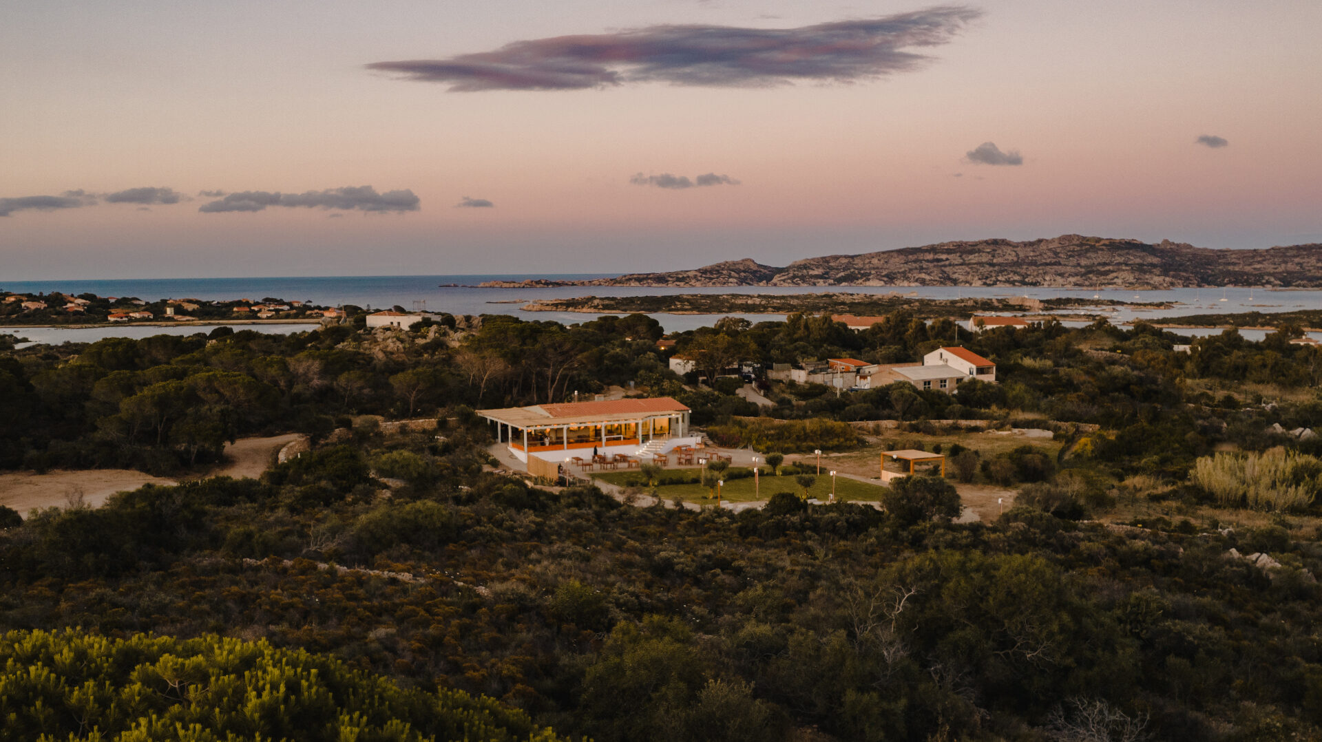 la-maddalena-restaurant-kumale-en